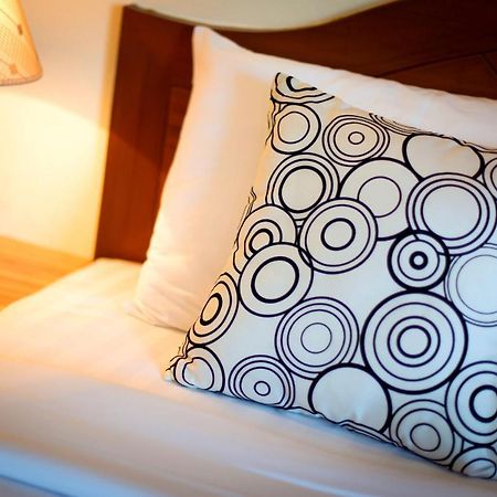 The Yim Siam Hotel Patong Esterno foto