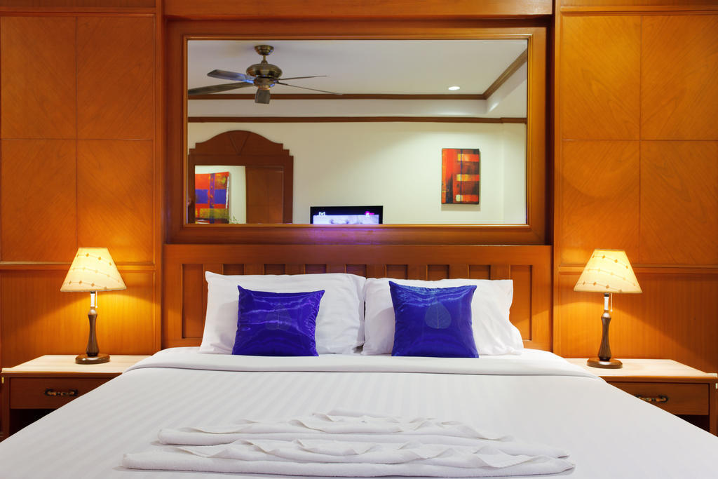 The Yim Siam Hotel Patong Esterno foto