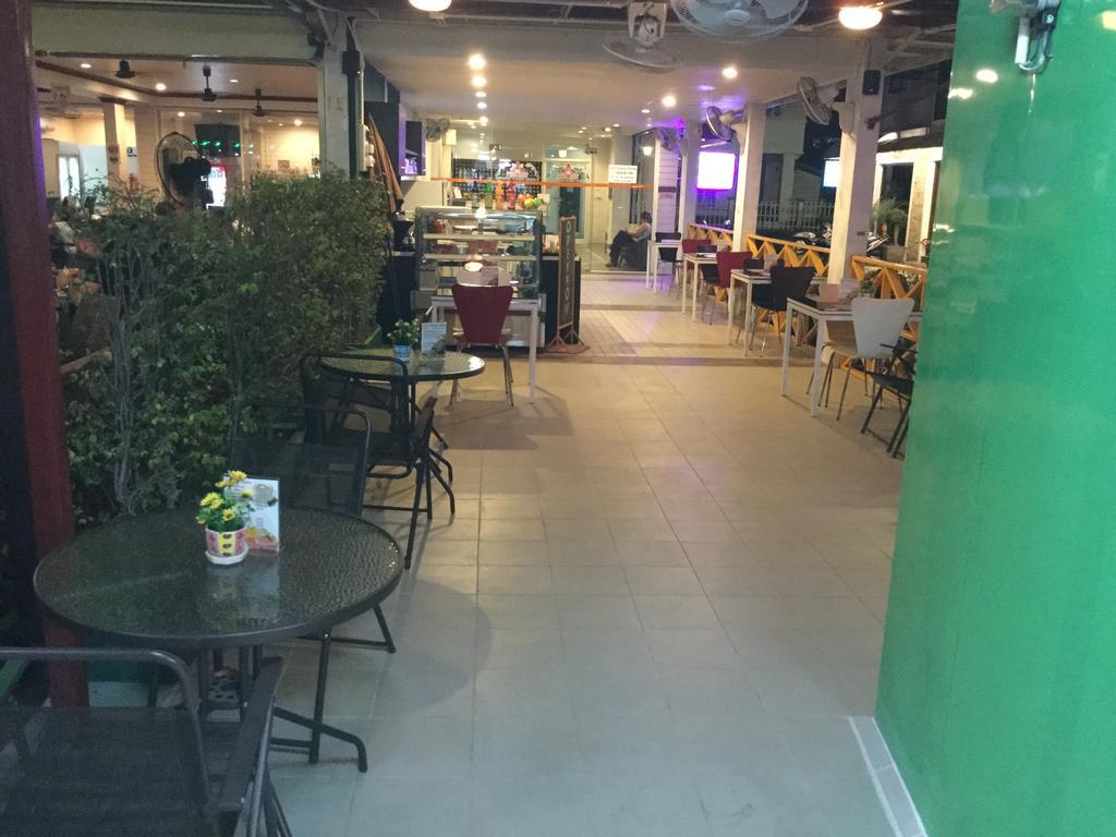 The Yim Siam Hotel Patong Esterno foto