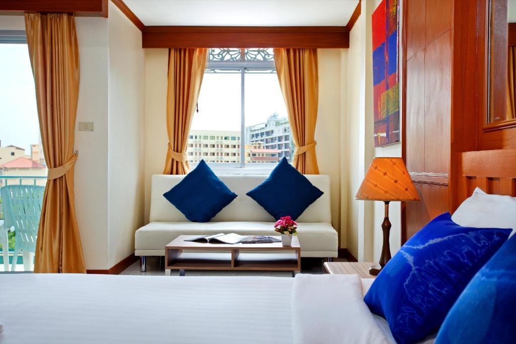 The Yim Siam Hotel Patong Esterno foto